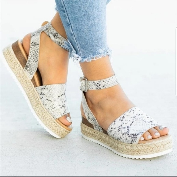 Snakeskin Platform Sandals LT697931269CN - Picture 2 of 4